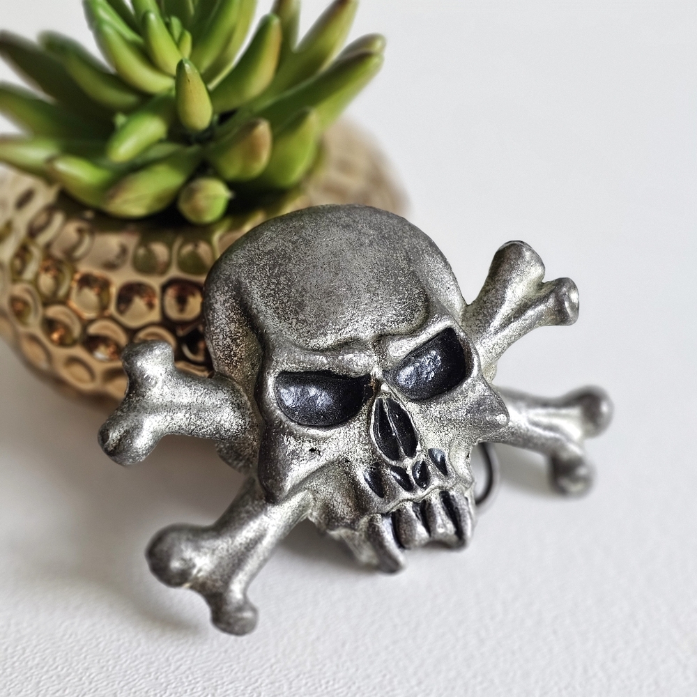 VTG Gothic Skull & Crossbones Coiled Cobra Belt Buckle Heavy Metal Rocker Style